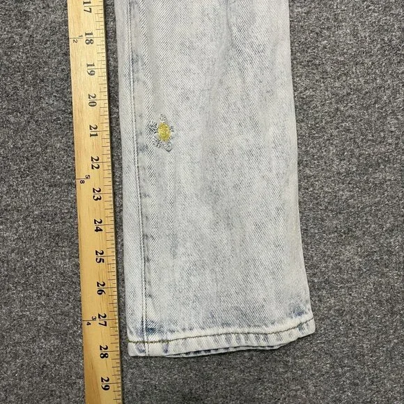 PacSun Womens 28 Mom Jeans Distressed Light Wash Daisy Embroidery - Picture 9 of 9